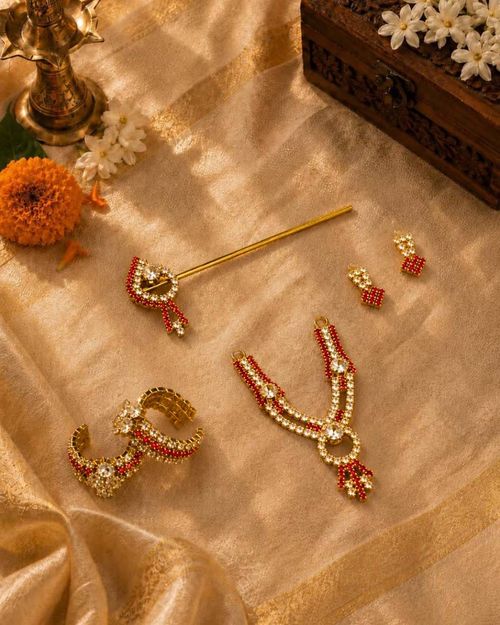 Alankrita Ratna Red 4 Pc Shringar Set for Kanha Ji