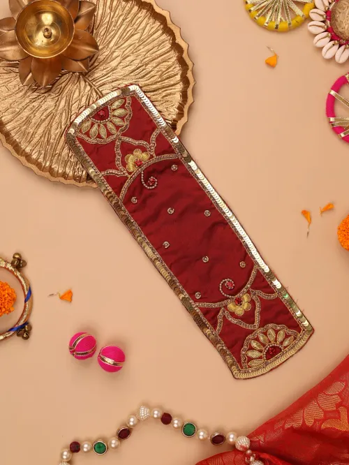 Divya Raas Maroon Odhni ( Size - 3x8 inch )