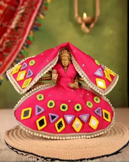 Madhuro Magenta Lehenga Odhni