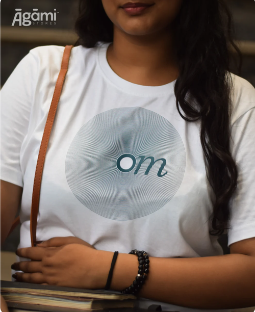 Om Vibes Tshirt - White