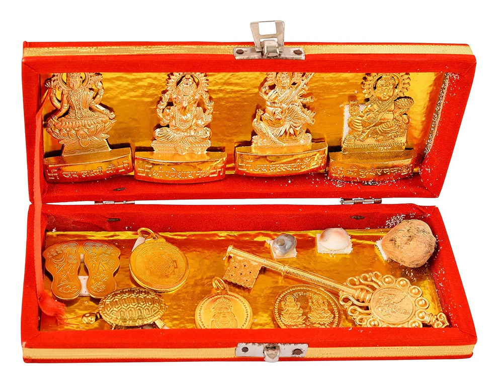 Pujahome Brass Shree Dhan Laxmi Kuber Bhandari Yantra Sarv Samriddhi Yantra Box (Golden) product image